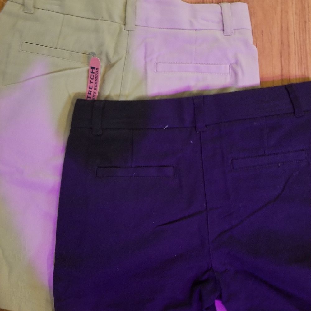 Lot of 2 girls school uniform shorts - Picture 4 of 7